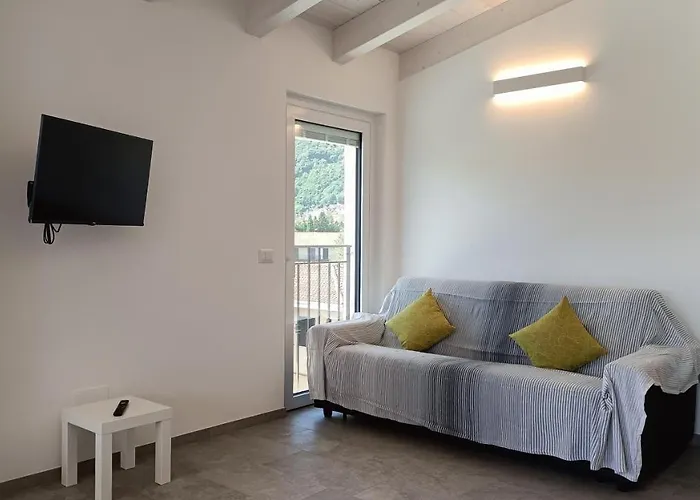 Διαμέρισμα Margherite - Larihome A36 Dongo