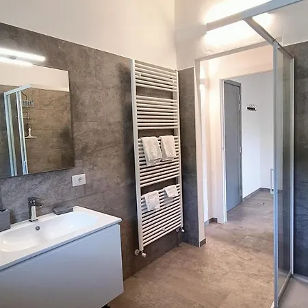 Margherite - Larihome A36 Apartament Dongo